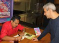 /album/galeria-de-fotos-pagina-inicial/momento-de-autografo-jpg/